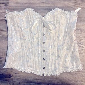 Lightly worn white corset XL